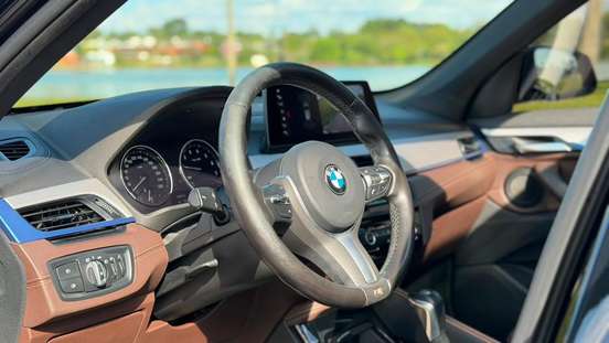 BMW-X1-2021