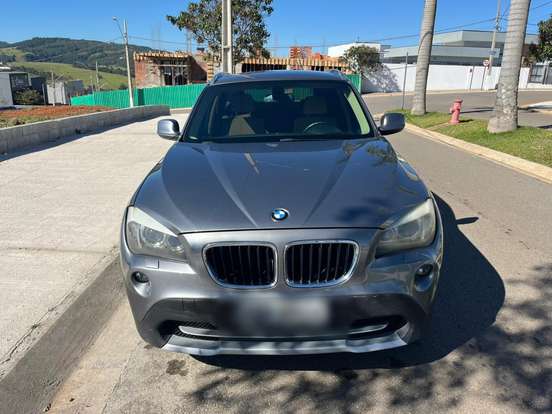 BMW-X1-2012