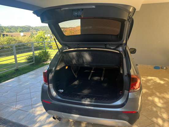 BMW-X1-2012