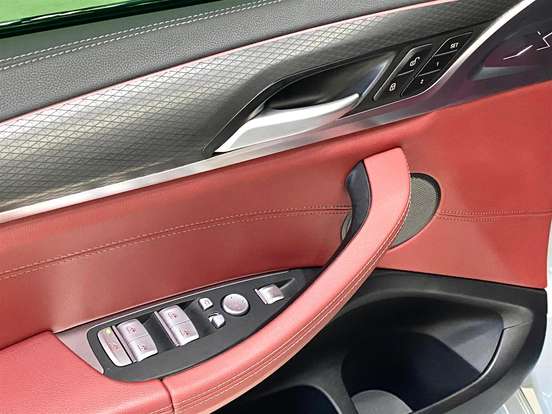 BMW-X4-2025
