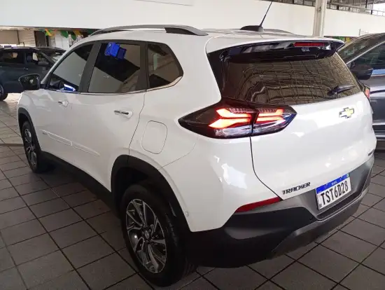 CHEVROLET-TRACKER-2025