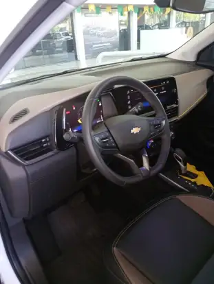 CHEVROLET-TRACKER-2025