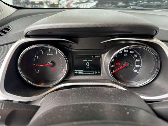 CHEVROLET-TRACKER-2022