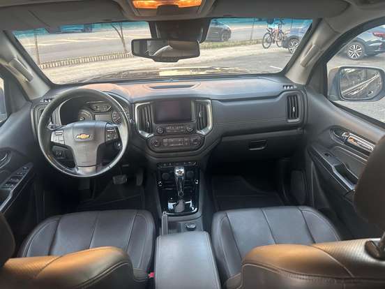 CHEVROLET-S10-2.8 HIGH COUNTRY 4X4 CD 16V TURBO DIESEL 4P AUTOMÁTICO CHEVROLET-S10-2017