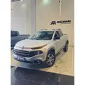 FIAT TORO 2.0 16V TURBO DIESEL VOLCANO 4WD AT9 FIAT TORO 2.0 16V TURBO DIESEL VOLCANO 4WD AT9