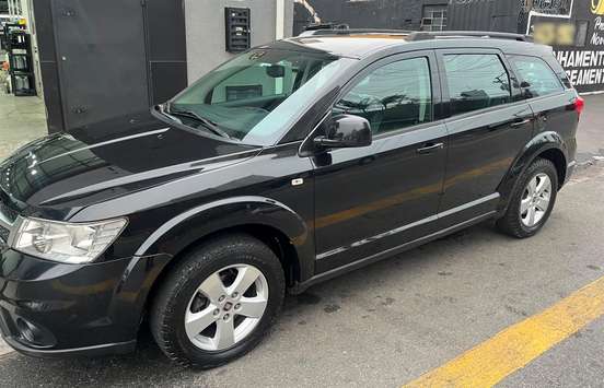 FIAT-FREEMONT-2.4 PRECISION 16V GASOLINA 4P AUTOMÁTICO FIAT-FREEMONT-2011