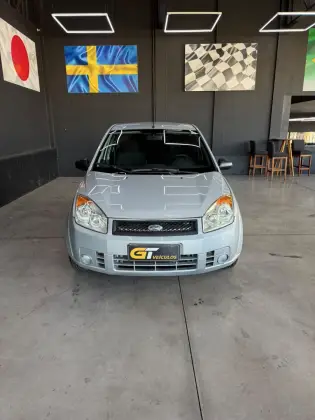 FORD FIESTA 1.0 MPI HATCH 8V FLEX 4P MANUAL FORD FIESTA 1.0 MPI HATCH 8V FLEX 4P MANUAL