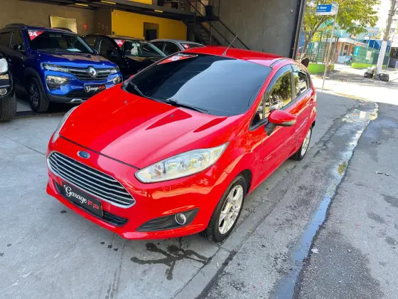 FORD FIESTA 1.6 SE HATCH 16V FLEX 4P POWERSHIFT FORD FIESTA 1.6 SE HATCH 16V FLEX 4P POWERSHIFT