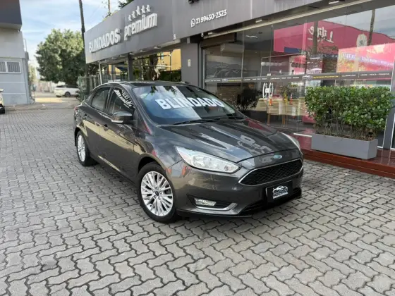 FORD FOCUS 2.0 SE PLUS FASTBACK 16V FLEX 4P POWERSHIFT FORD FOCUS 2.0 SE PLUS FASTBACK 16V FLEX 4P POWERSHIFT