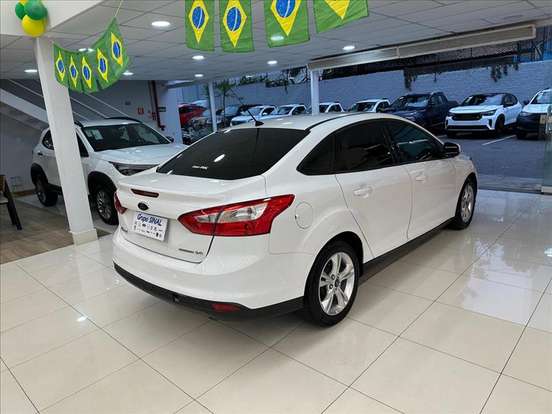 FORD-FOCUS-2.0 S SEDAN 16V FLEX 4P POWERSHIFT FORD-FOCUS-2014