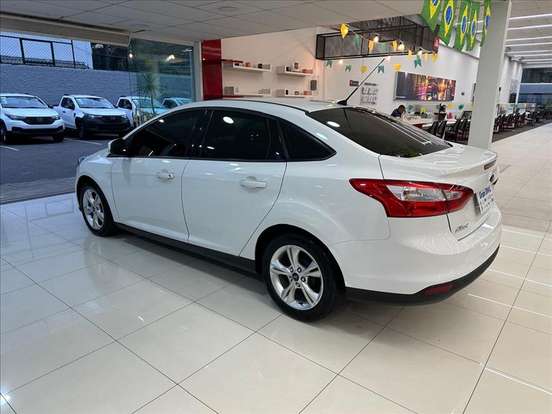 FORD-FOCUS-2.0 S SEDAN 16V FLEX 4P POWERSHIFT FORD-FOCUS-2014