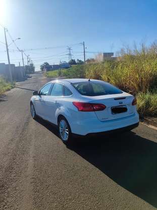 FORD-FOCUS-2017
