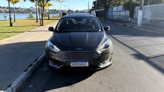 FORD FOCUS 2.0 TITANIUM PLUS 16V FLEX 4P POWERSHIFT