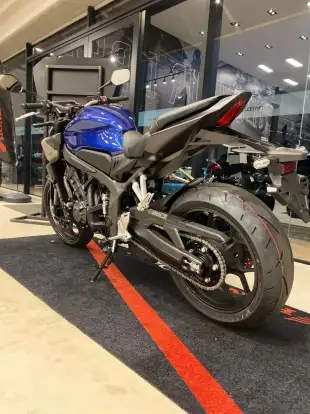 HONDA-CB 650R E-CLUTCH-2026