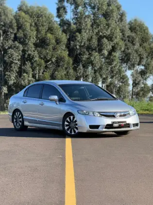 HONDA CIVIC 1.8 LXL 16V FLEX 4P AUTOMÁTICO HONDA CIVIC 1.8 LXL 16V FLEX 4P AUTOMÁTICO