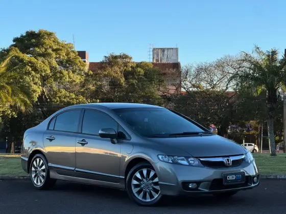 HONDA CIVIC 1.8 LXL SE 16V FLEX 4P AUTOMÁTICO HONDA CIVIC 1.8 LXL SE 16V FLEX 4P AUTOMÁTICO