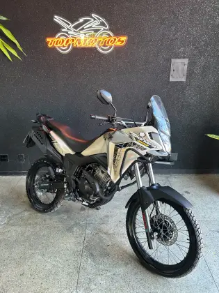 HONDA XRE 300 SAHARA ADVENTURE HONDA XRE 300 SAHARA ADVENTURE