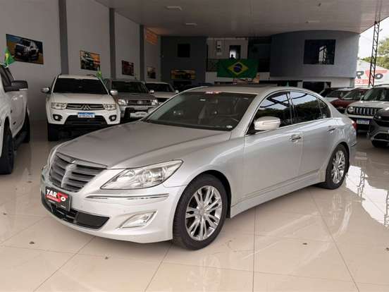 HYUNDAI-GENESIS-2012