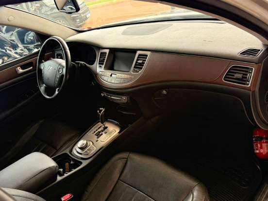 HYUNDAI-GENESIS-3.8 V6 24V GASOLINA 4P AUTOMÁTICO HYUNDAI-GENESIS-2012