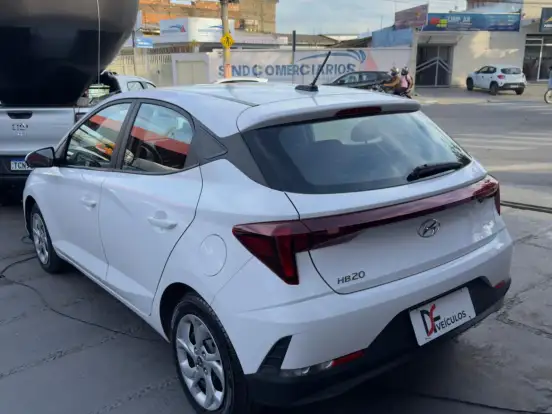 HYUNDAI-HB20-1.0 12V FLEX COMFORT PLUS MANUAL HYUNDAI-HB20-2023