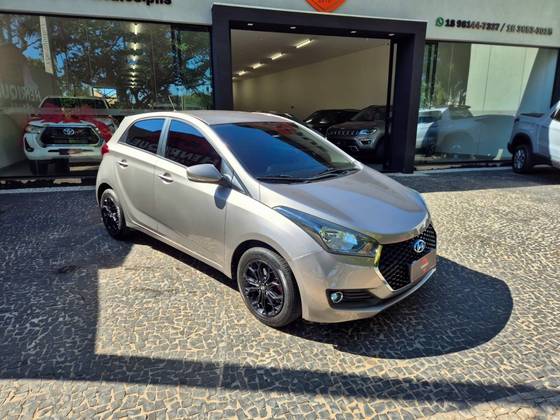 HYUNDAI HB20 1.6 COMFORT PLUS 16V FLEX 4P AUTOMÁTICO