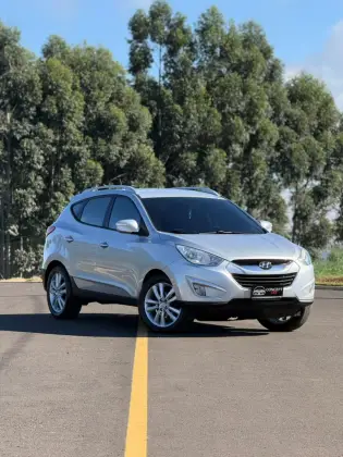 HYUNDAI IX35 2.0 MPFI GLS 4X2 16V GASOLINA 4P AUTOMÁTICO HYUNDAI IX35 2.0 MPFI GLS 4X2 16V GASOLINA 4P AUTOMÁTICO