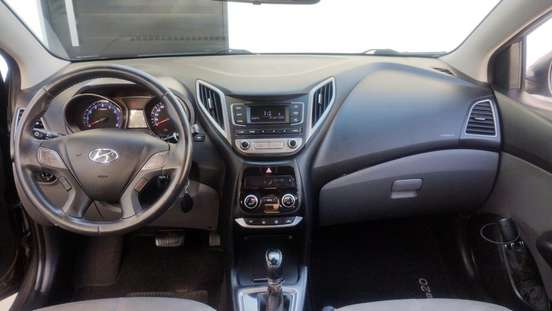 HYUNDAI-HB20S-2015