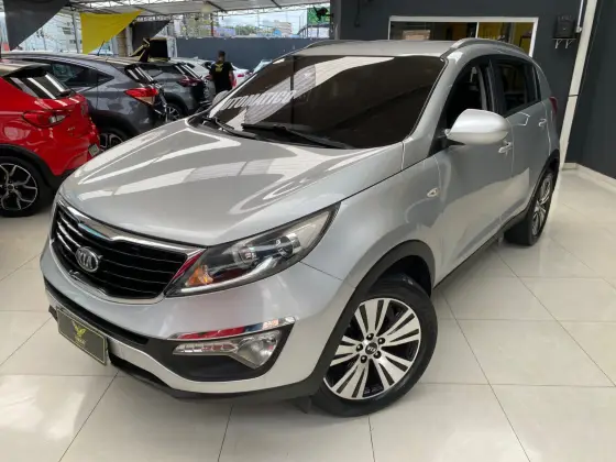 KIA SPORTAGE 2.0 LX 4X2 16V FLEX 4P AUTOMÁTICO KIA SPORTAGE 2.0 LX 4X2 16V FLEX 4P AUTOMÁTICO