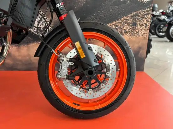 KTM-890 SMT-2024