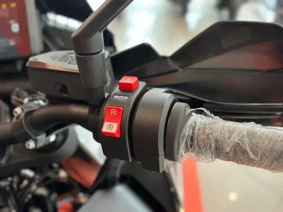 KTM-890 SMT KTM-890 SMT-2024