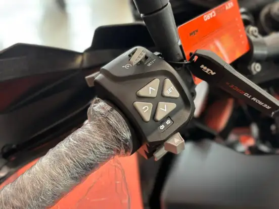KTM-890 SMT-2024