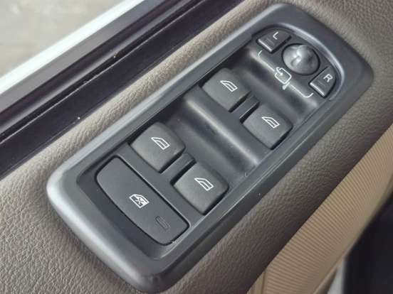 LAND ROVER-DISCOVERY 4-3.0 S 4X4 V6 24V BI-TURBO DIESEL 4P AUTOMÁTICO LAND ROVER-DISCOVERY 4-2014