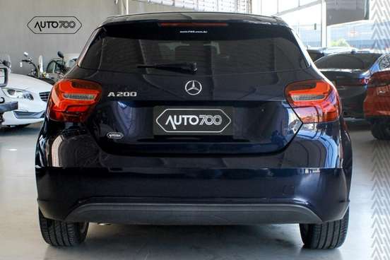 MERCEDES-BENZ-A 200-2017