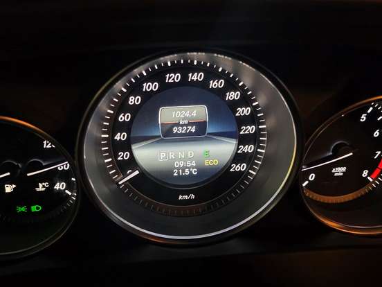 MERCEDES-BENZ-C 180-1.6 CGI SPORT 16V TURBO GASOLINA 4P AUTOMÁTICO MERCEDES-BENZ-C 180-2014