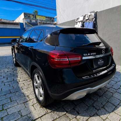 MERCEDES-BENZ-GLA 200-2019