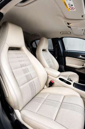 MERCEDES-BENZ-GLA 200-2019