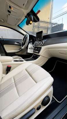 MERCEDES-BENZ-GLA 200-1.6 CGI FLEX ADVANCE 7G-DCT MERCEDES-BENZ-GLA 200-2019