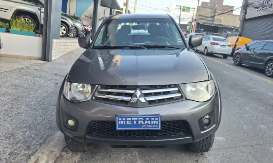 MITSUBISHI L200 TRITON 2.4 HLS 4X2 CD 16V FLEX 4P MANUAL