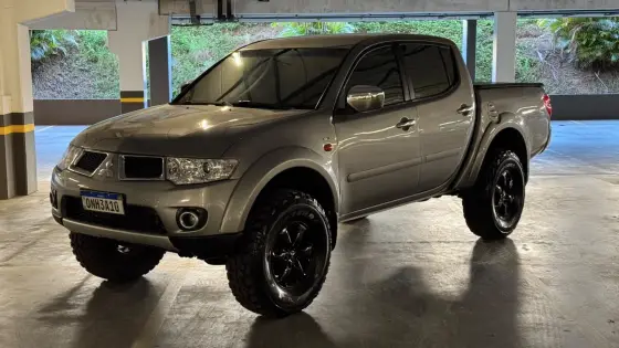 MITSUBISHI L200 TRITON 3.2 HPE 4X4 CD 16V TURBO INTERCOOLER DIESEL 4P AUTOMÁTICO