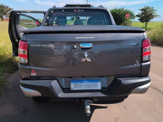 MITSUBISHI-L200 TRITON-2.4 16V TURBO DIESEL OUTDOOR HPE-S CD 4X4 AUTOMÁTICO MITSUBISHI-L200 TRITON-2020