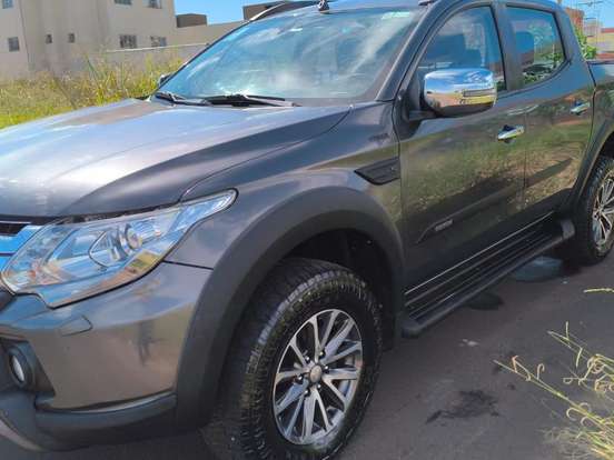 MITSUBISHI-L200 TRITON-2.4 16V TURBO DIESEL OUTDOOR HPE-S CD 4X4 AUTOMÁTICO MITSUBISHI-L200 TRITON-2020