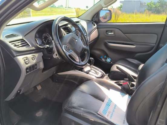 MITSUBISHI-L200 TRITON-2.4 16V TURBO DIESEL OUTDOOR HPE-S CD 4X4 AUTOMÁTICO MITSUBISHI-L200 TRITON-2020
