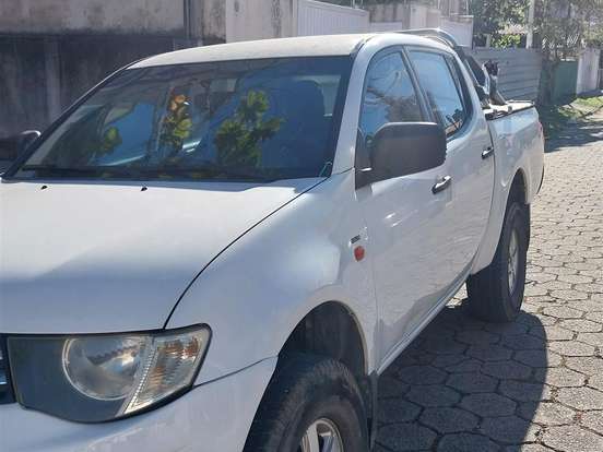 MITSUBISHI-L200 TRITON-3.2 GLS 4X4 CD 16V TURBO INTERCOLER DIESEL 4P MANUAL MITSUBISHI-L200 TRITON-2012