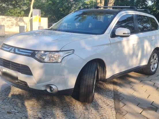 MITSUBISHI-OUTLANDER-2.0 16V GASOLINA 4P AUTOMÁTICO MITSUBISHI-OUTLANDER-2014