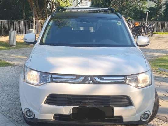 MITSUBISHI-OUTLANDER-2.0 16V GASOLINA 4P AUTOMÁTICO MITSUBISHI-OUTLANDER-2014