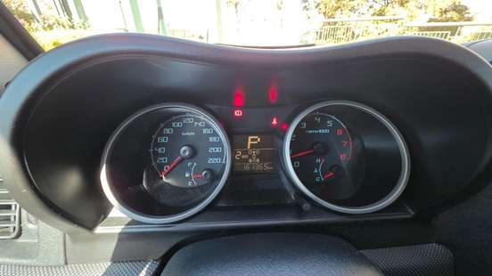 MITSUBISHI-PAJERO TR4-2010