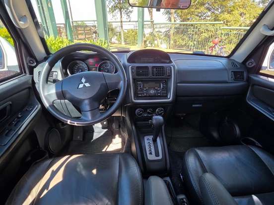 MITSUBISHI-PAJERO TR4-2.0 4X4 16V 140CV FLEX 4P AUTOMÁTICO MITSUBISHI-PAJERO TR4-2010