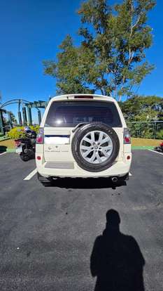 MITSUBISHI-PAJERO TR4-2010