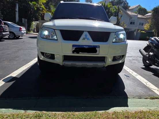 MITSUBISHI-PAJERO TR4-2.0 4X4 16V 140CV FLEX 4P AUTOMÁTICO MITSUBISHI-PAJERO TR4-2010
