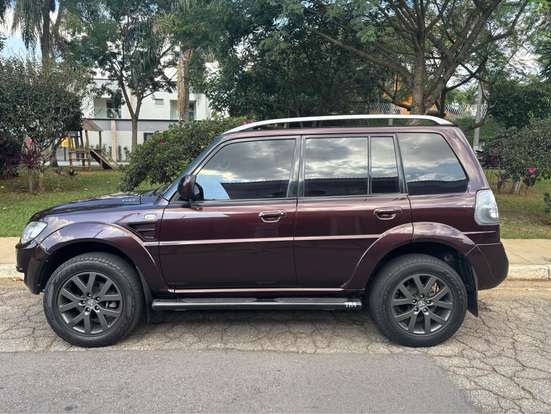 MITSUBISHI-PAJERO TR4-2.0 4X4 16V 140CV FLEX 4P AUTOMÁTICO MITSUBISHI-PAJERO TR4-2011
